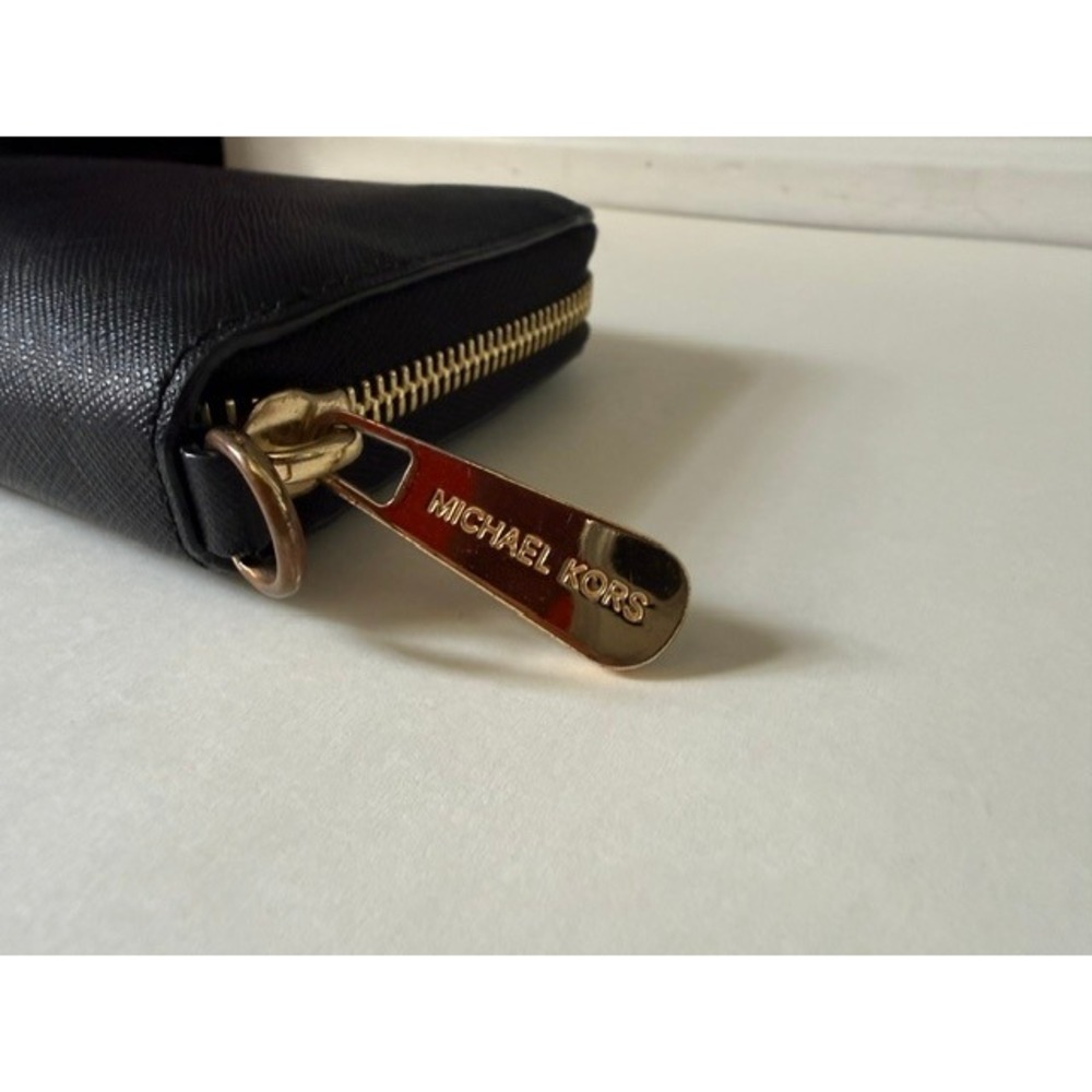 Michael Kors Jet Set Continental Wallet Black Saffiano Leather Gold Zip - Picture 4 of 5